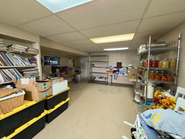 1225 Stanton Airport Road, Riverton, IL 62561