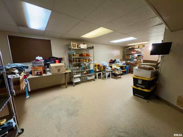 1225 Stanton Airport Road, Riverton, IL 62561