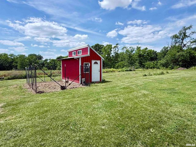 1225 Stanton Airport Road, Riverton, IL 62561