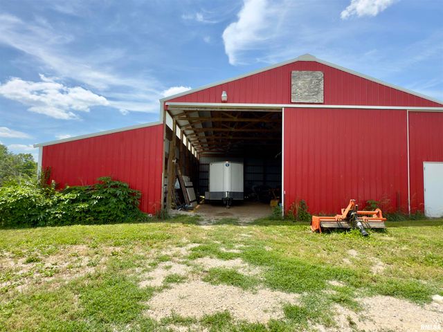 1225 Stanton Airport Road, Riverton, IL 62561