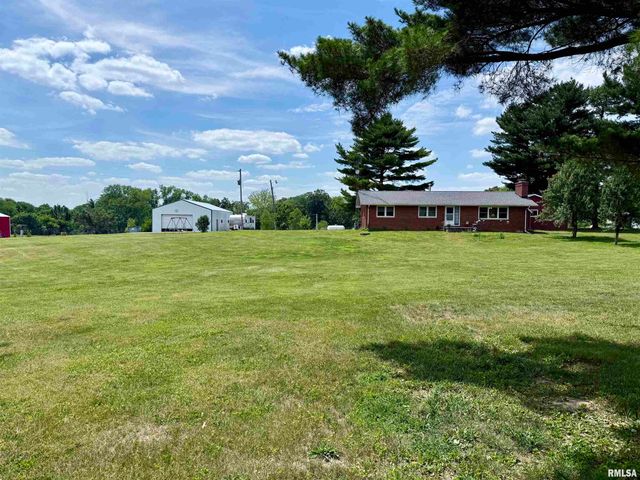 1225 Stanton Airport Road, Riverton, IL 62561