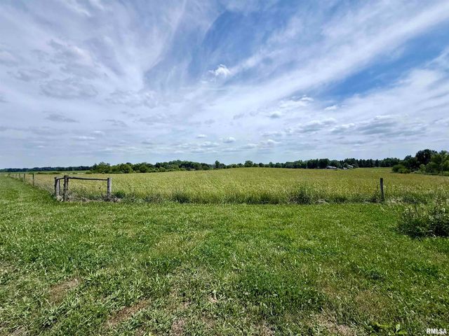 1225 Stanton Airport Road, Riverton, IL 62561