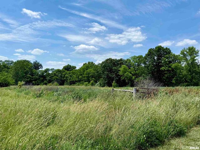 1225 Stanton Airport Road, Riverton, IL 62561