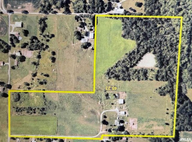 1225 Stanton Airport Road, Riverton, IL 62561
