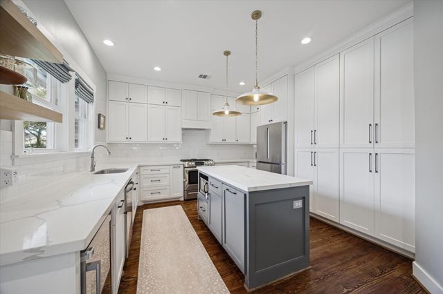 827 Sledge Street, Houston, TX 77009