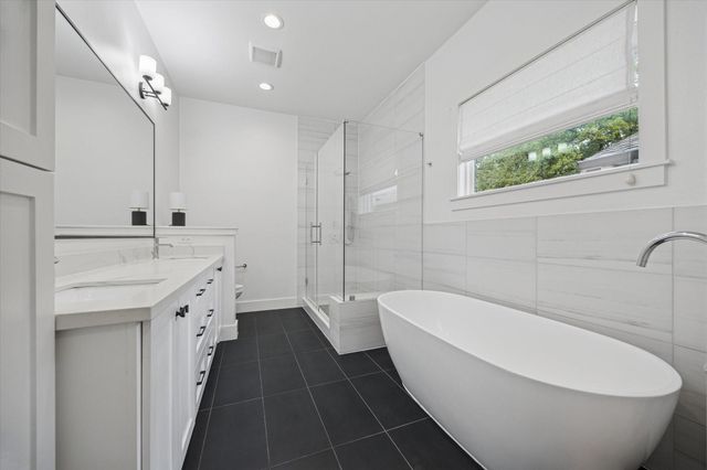 827 Sledge Street, Houston, TX 77009