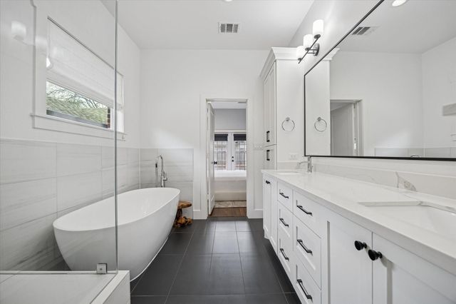 827 Sledge Street, Houston, TX 77009