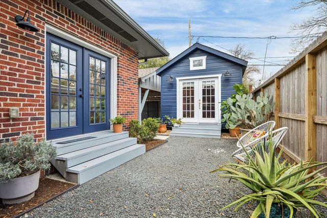 827 Sledge Street, Houston, TX 77009