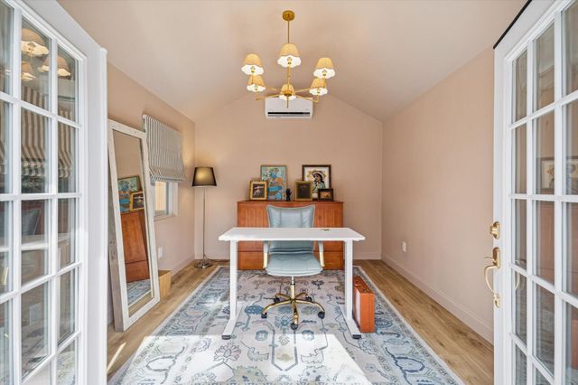 827 Sledge Street, Houston, TX 77009