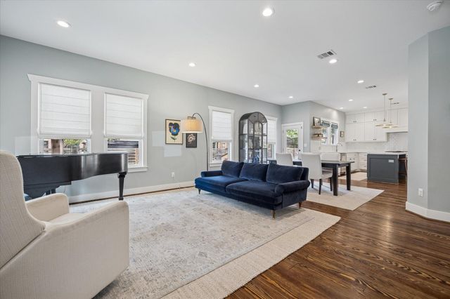 827 Sledge Street, Houston, TX 77009