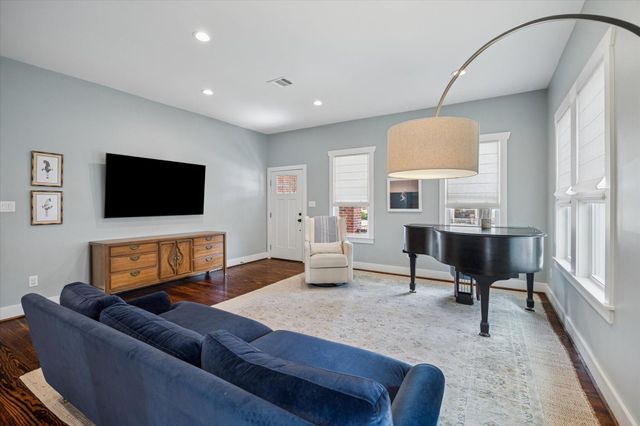 827 Sledge Street, Houston, TX 77009