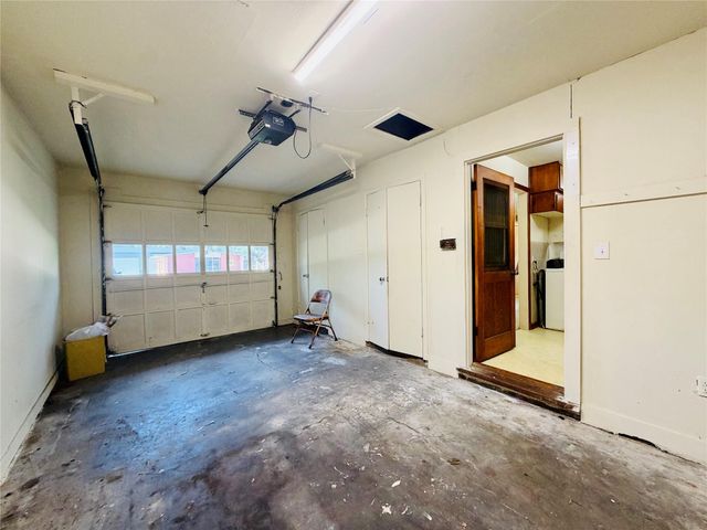 2721 Beaumont Avenue, Liberty, TX 77575