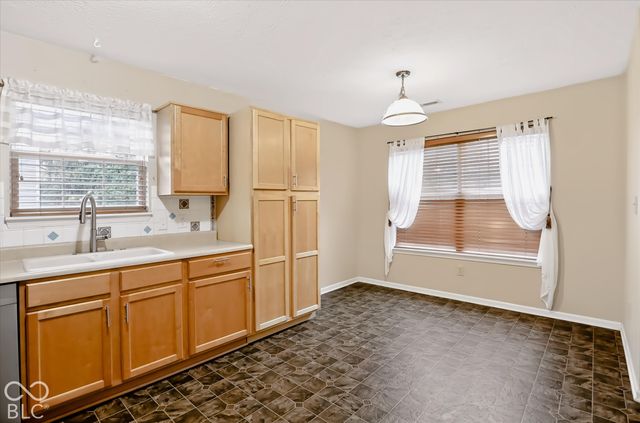 130 Rambling Road, Greenfield, IN 46140