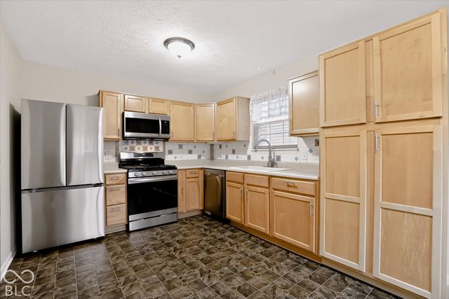 130 Rambling Road, Greenfield, IN 46140