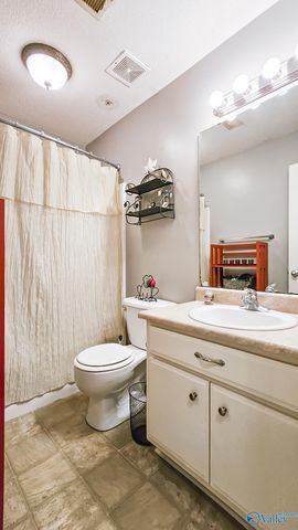 502 Mcgaugh Street, Hartselle, AL 35640