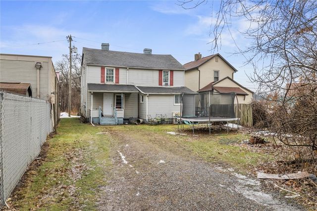 808 S Jefferson St, New Castle, PA 16101