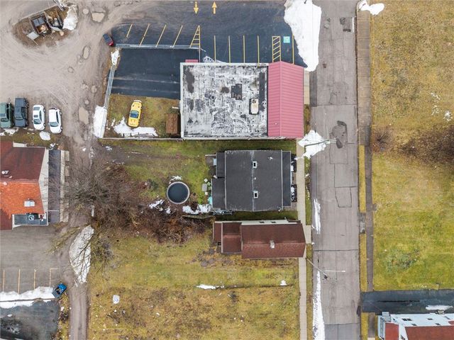 808 S Jefferson St, New Castle, PA 16101