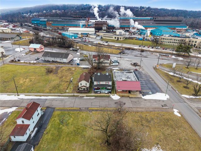 808 S Jefferson St, New Castle, PA 16101