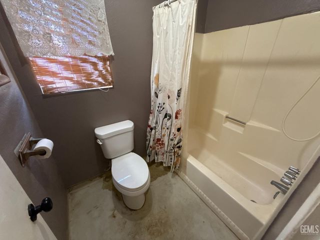 6012 Auburn Oaks Drive, Bakersfield, CA 93306