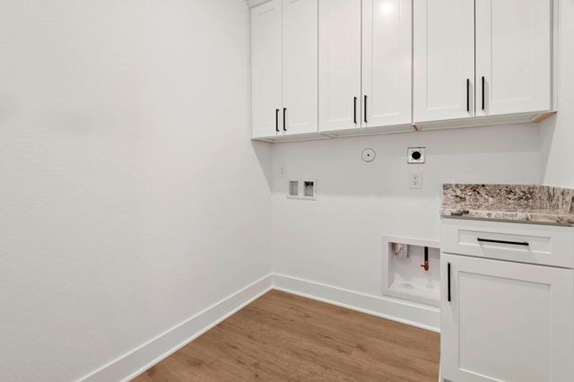 5608 Marigold Mile Drive, Magnolia, TX 77354