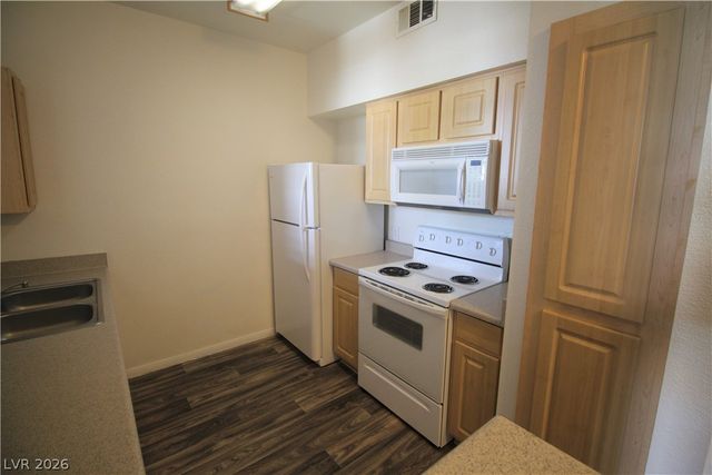 6955 North Durango Drive 2010, Las Vegas, NV 89149