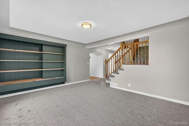 11374 Lahring Road, Byron, MI 48418