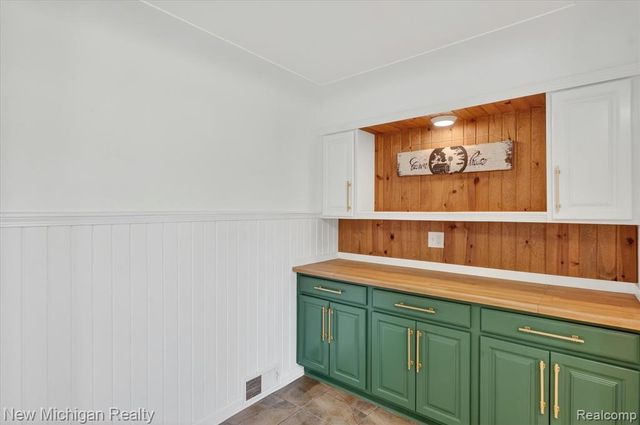 11374 Lahring Road, Byron, MI 48418