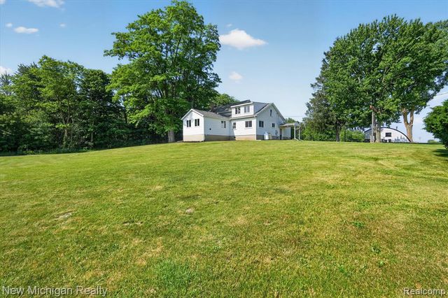11374 Lahring Road, Byron, MI 48418