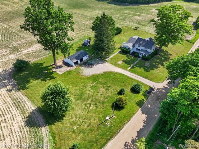 11374 Lahring Road, Byron, MI 48418