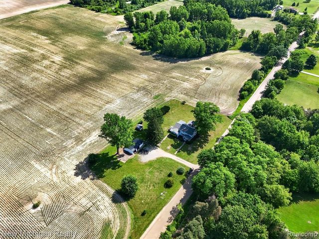 11374 Lahring Road, Byron, MI 48418