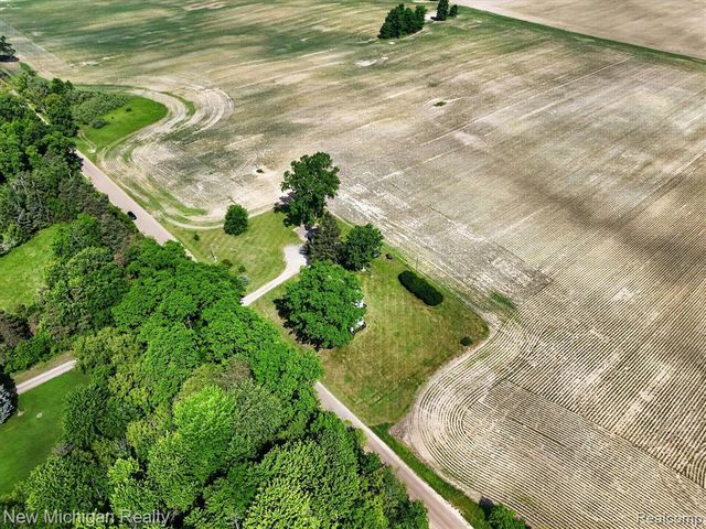 11374 Lahring Road, Byron, MI 48418
