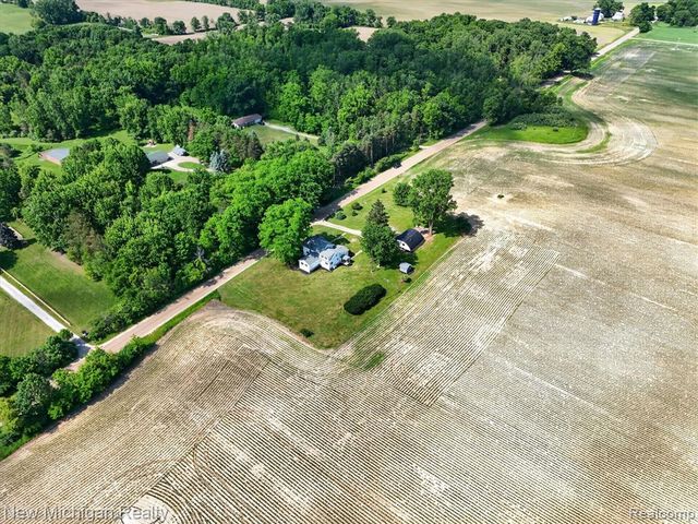 11374 Lahring Road, Byron, MI 48418