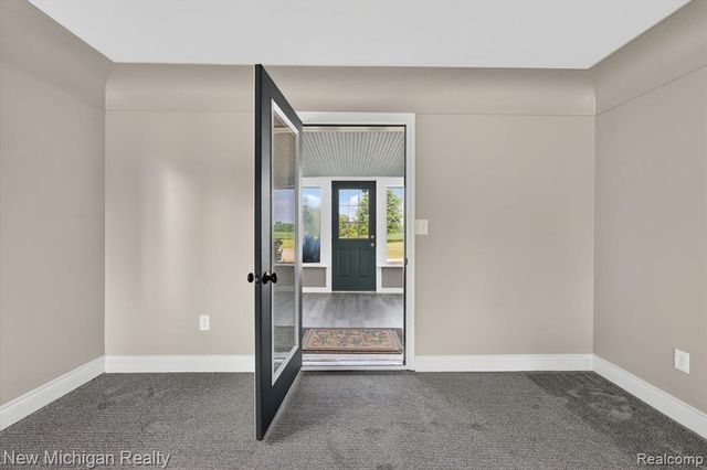 11374 Lahring Road, Byron, MI 48418