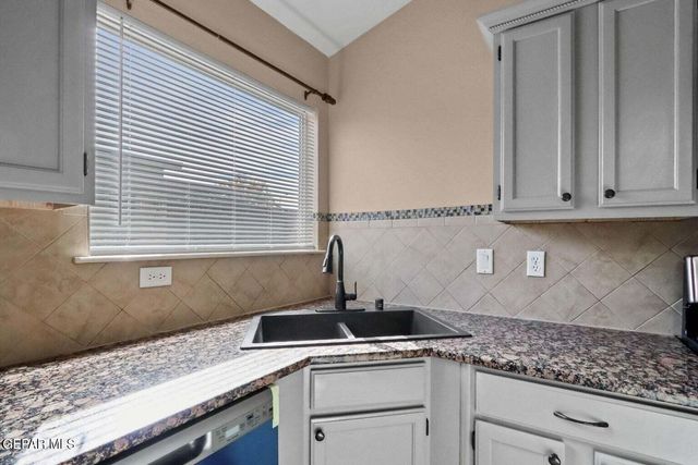 804 DESERT CACTUS Drive, Horizon City, TX 79928