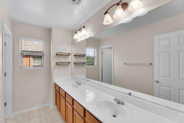 1897 W APPALOOSA Way, San Tan Valley, AZ 85144