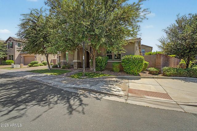 935 W GRAND CANYON Drive, Chandler, AZ 85248