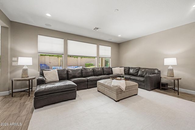 935 W GRAND CANYON Drive, Chandler, AZ 85248