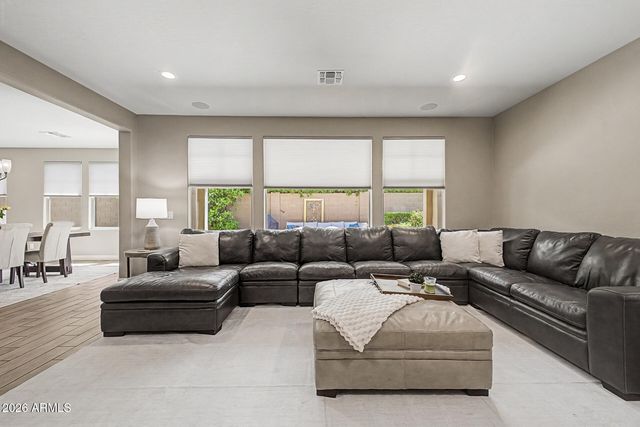 935 W GRAND CANYON Drive, Chandler, AZ 85248