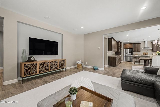 935 W GRAND CANYON Drive, Chandler, AZ 85248