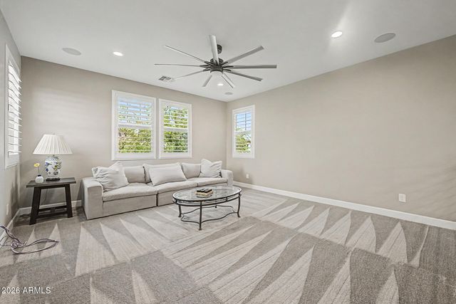 935 W GRAND CANYON Drive, Chandler, AZ 85248