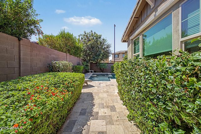 935 W GRAND CANYON Drive, Chandler, AZ 85248