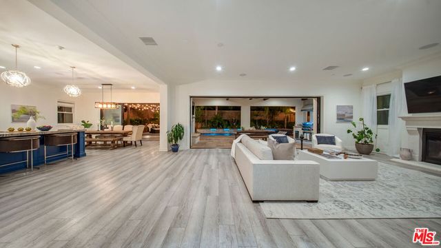 20111 W Piccadilly Lane, Porter Ranch, CA 91326