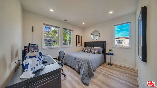 20111 W Piccadilly Lane, Porter Ranch, CA 91326