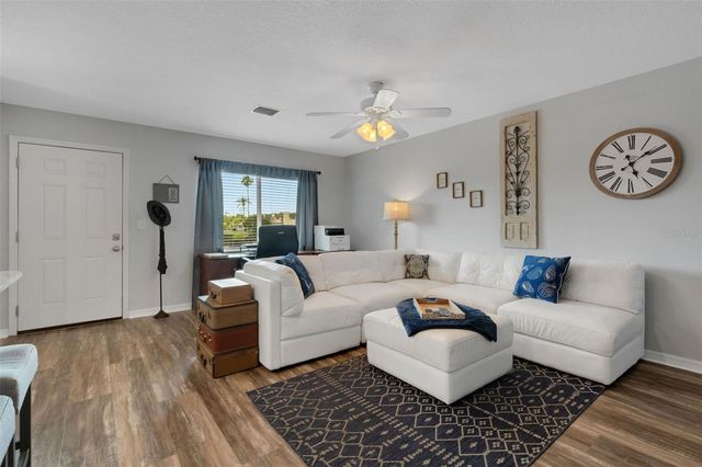 8039 GARDEN DRIVE 109, Seminole, FL 33777