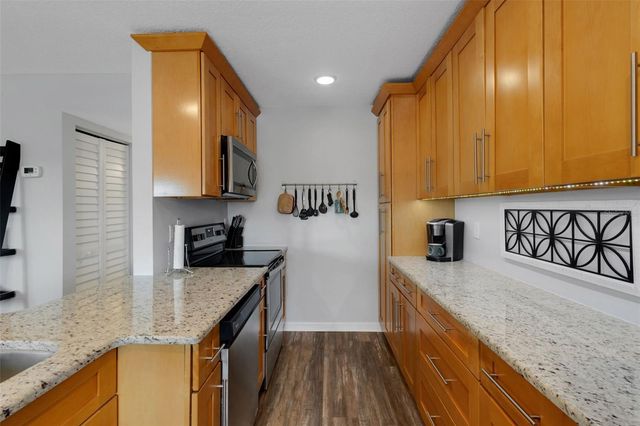 8039 GARDEN DRIVE 109, Seminole, FL 33777
