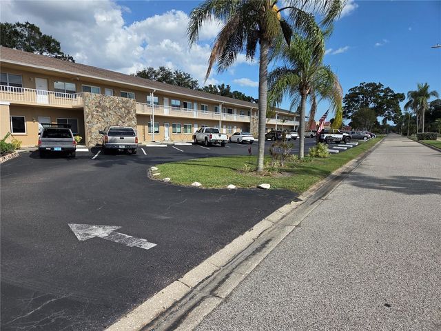8039 GARDEN DRIVE 109, Seminole, FL 33777