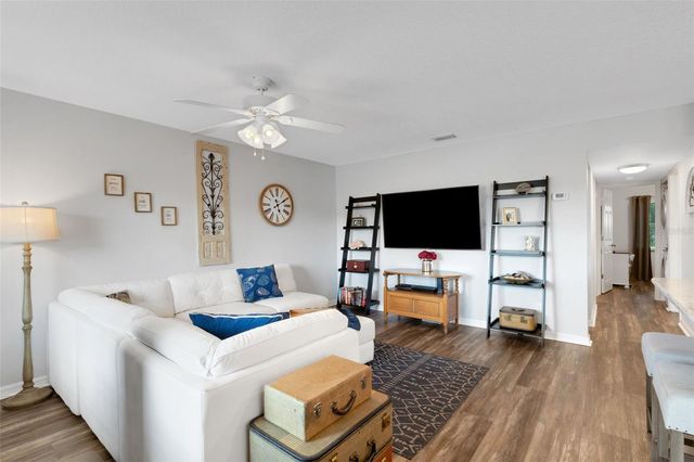 8039 GARDEN DRIVE 109, Seminole, FL 33777