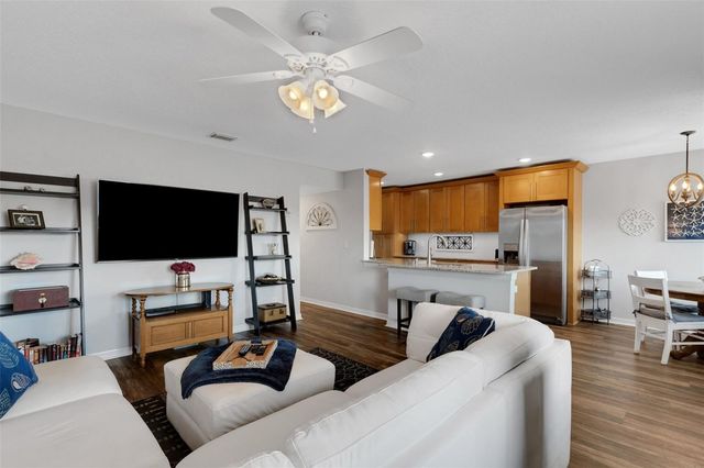 8039 GARDEN DRIVE 109, Seminole, FL 33777