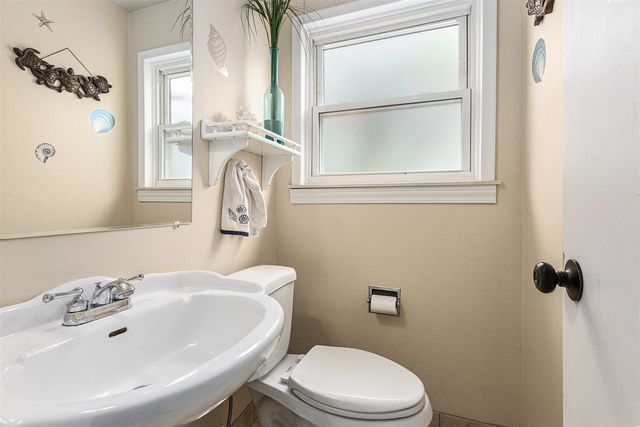 535 S Hubbard Street, Westland, MI 48186