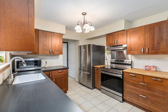 535 S Hubbard Street, Westland, MI 48186